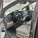 Kia Carnival, 2015-10