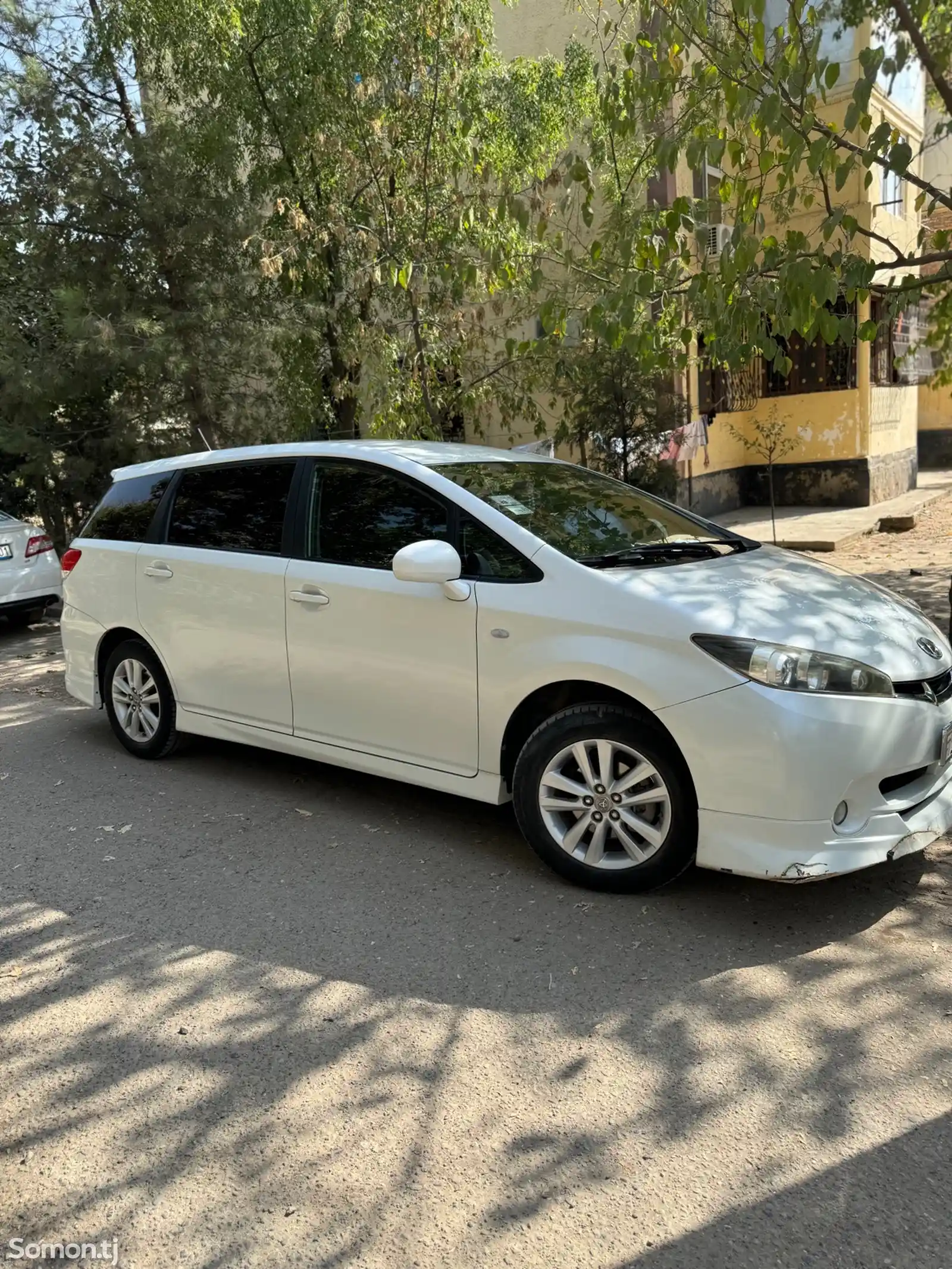 Toyota Wish, 2011-1