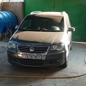 Volkswagen Touran, 2008