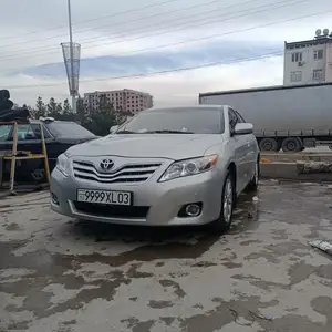 Toyota Camry, 2011