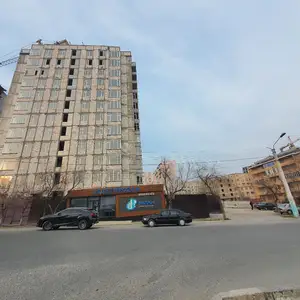 1-комн. квартира, 8 этаж, 63 м², 12мкр