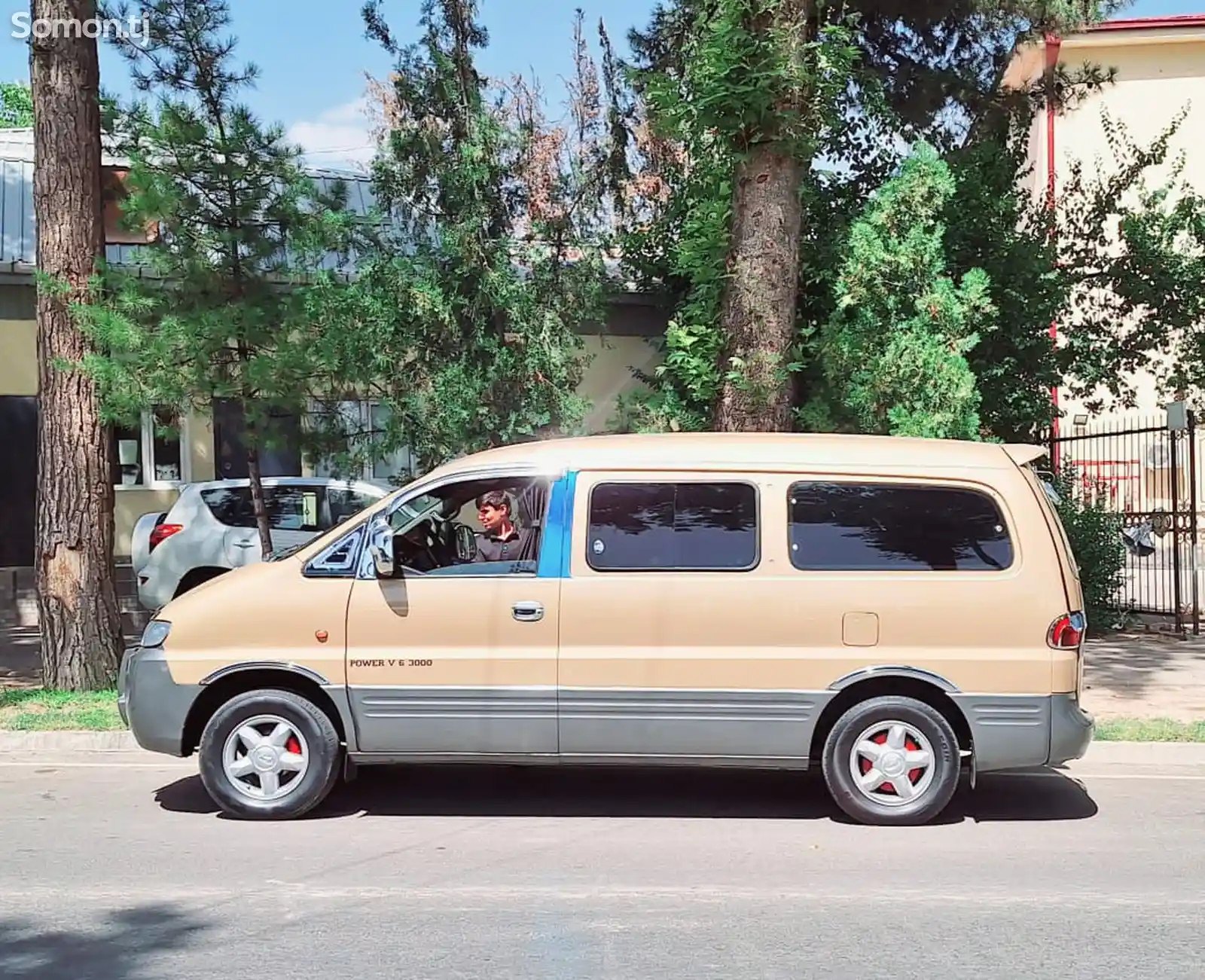 Микроавтобус Hyundai Starex, 2002-3