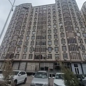 1-комн. квартира, 12 этаж, 60 м², Гимназия 4