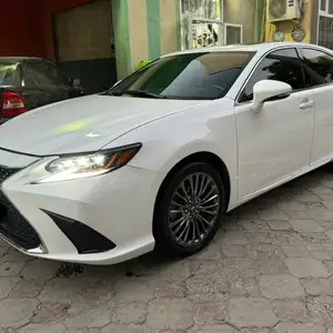 Lexus ES series, 2014