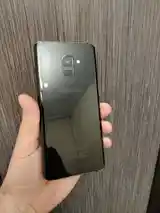 Samsung Galaxy A8+-3