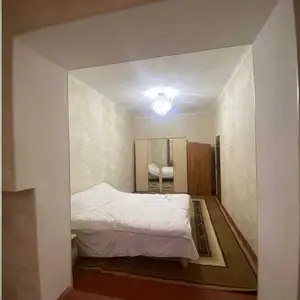 2-комн. квартира, 1 этаж, 70м², Айни 13