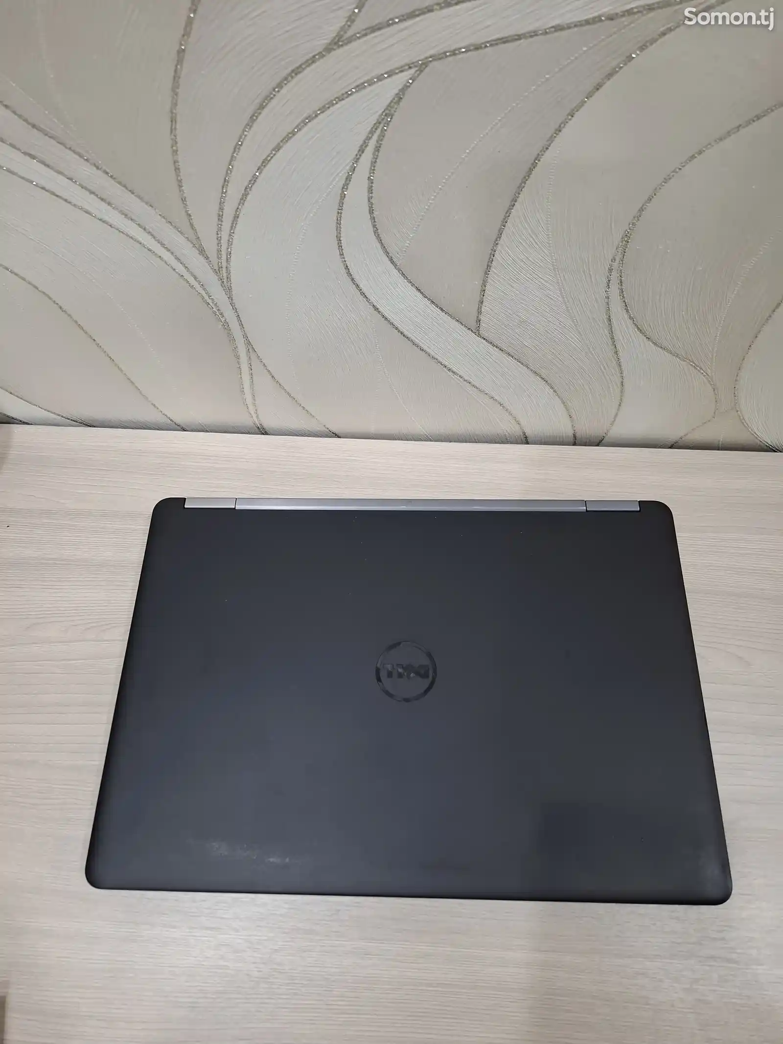 Ноутбук DELL Latitude-2