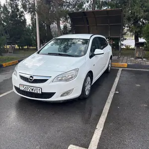 Opel Astra J, 2011