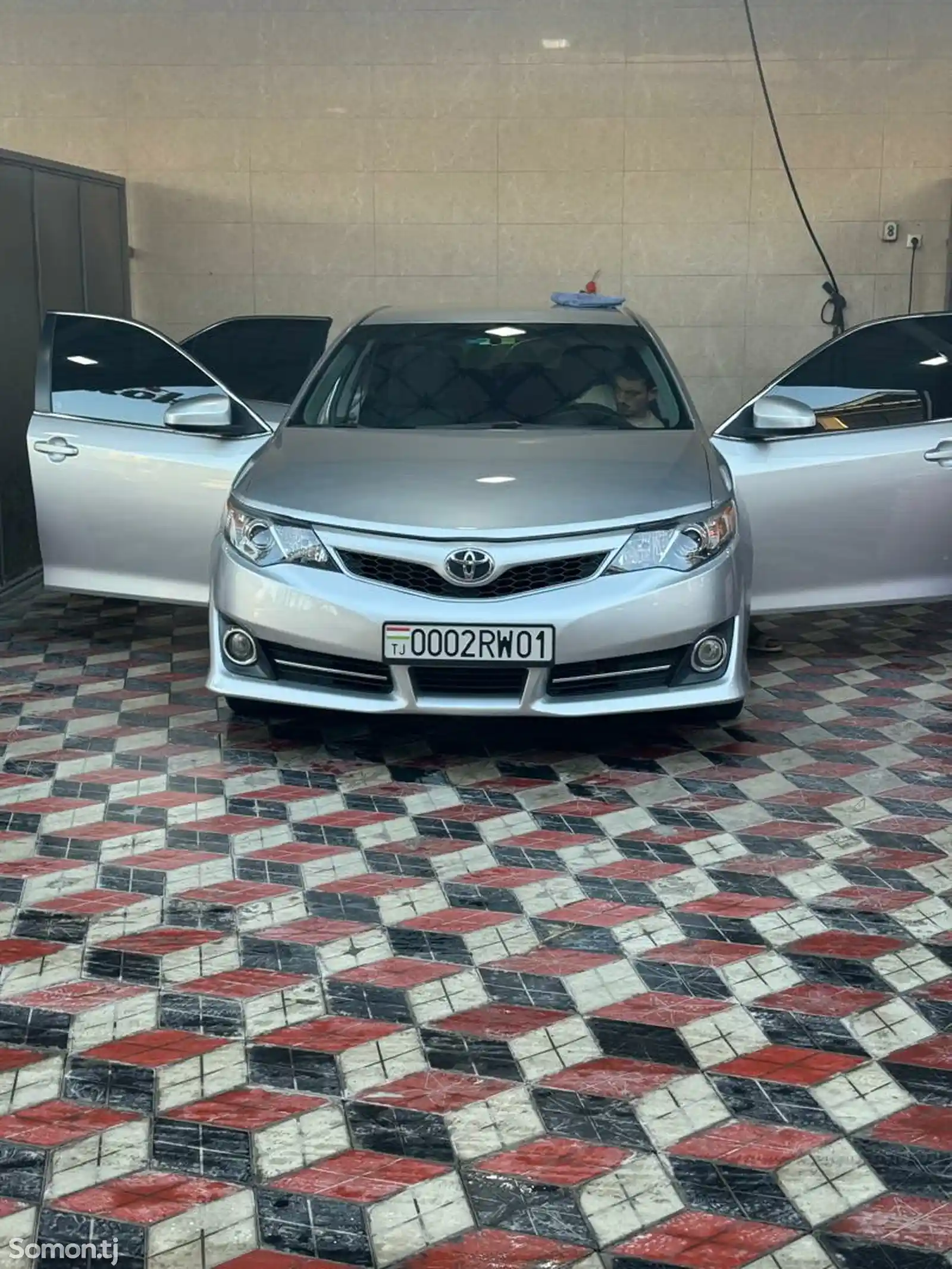 Toyota Camry, 2013-10