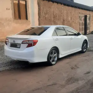 Toyota Camry, 2014