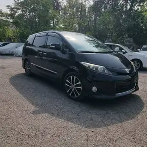 Toyota Estima, 2014