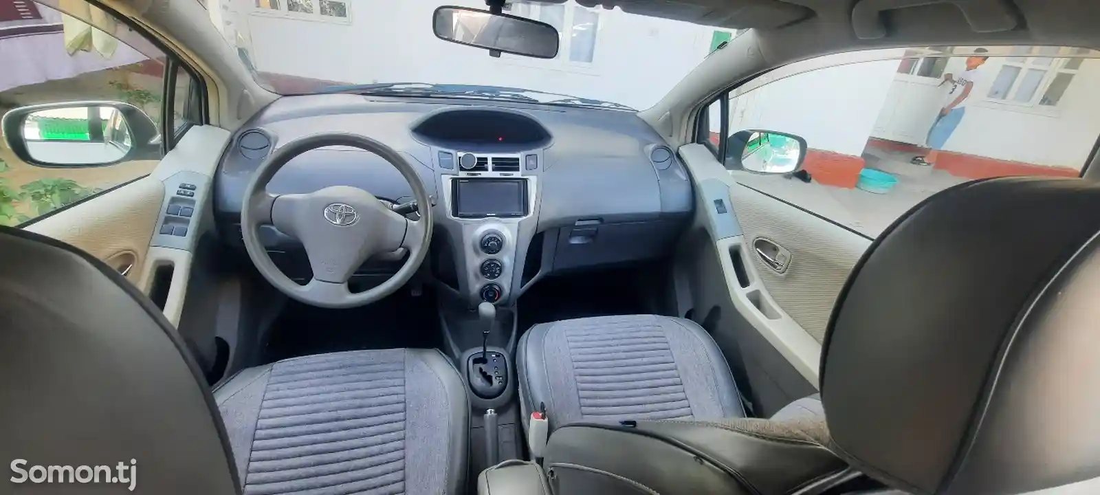 Toyota Vitz, 2010-4