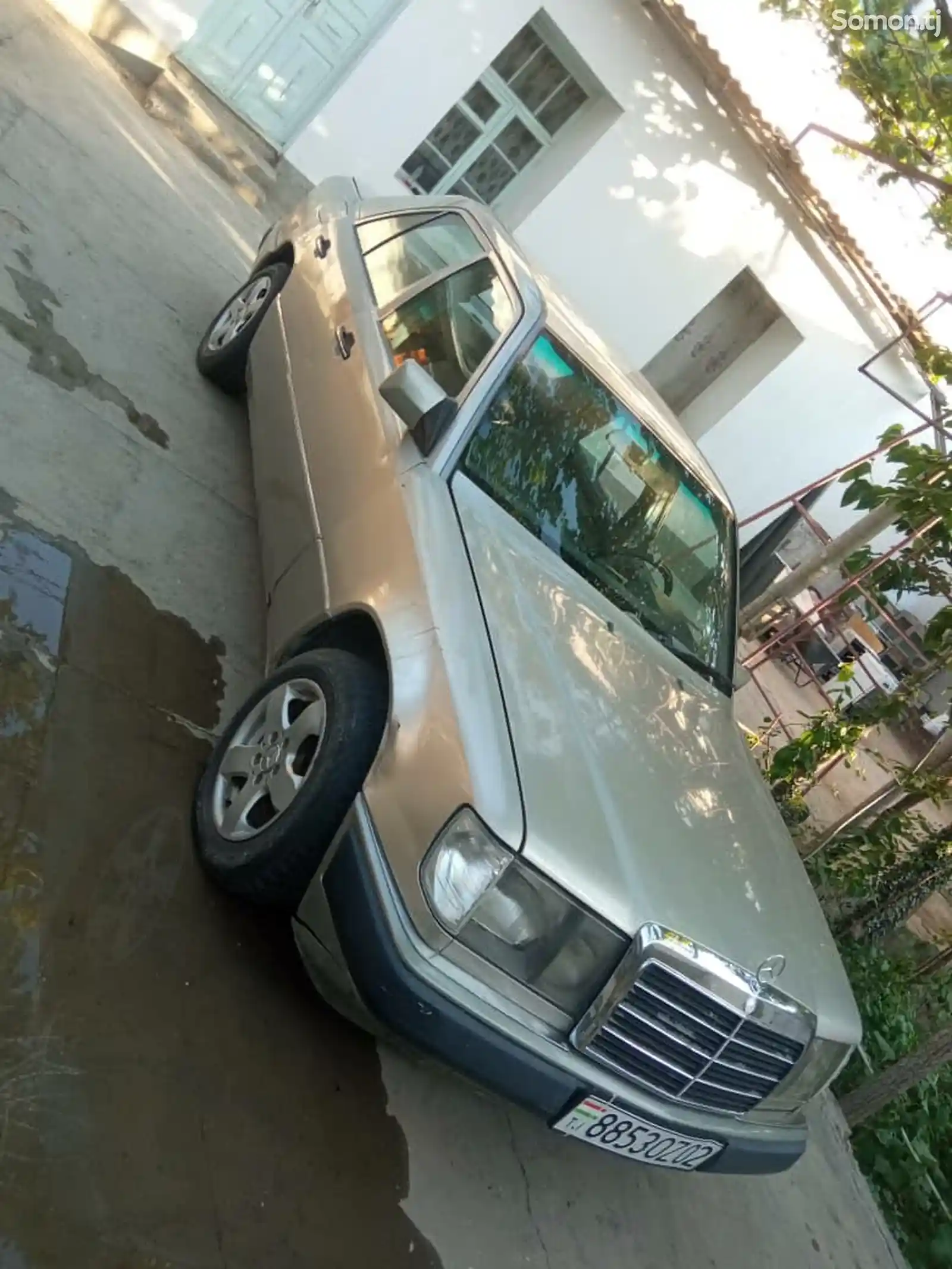 Mercedes-Benz W124, 1990-13