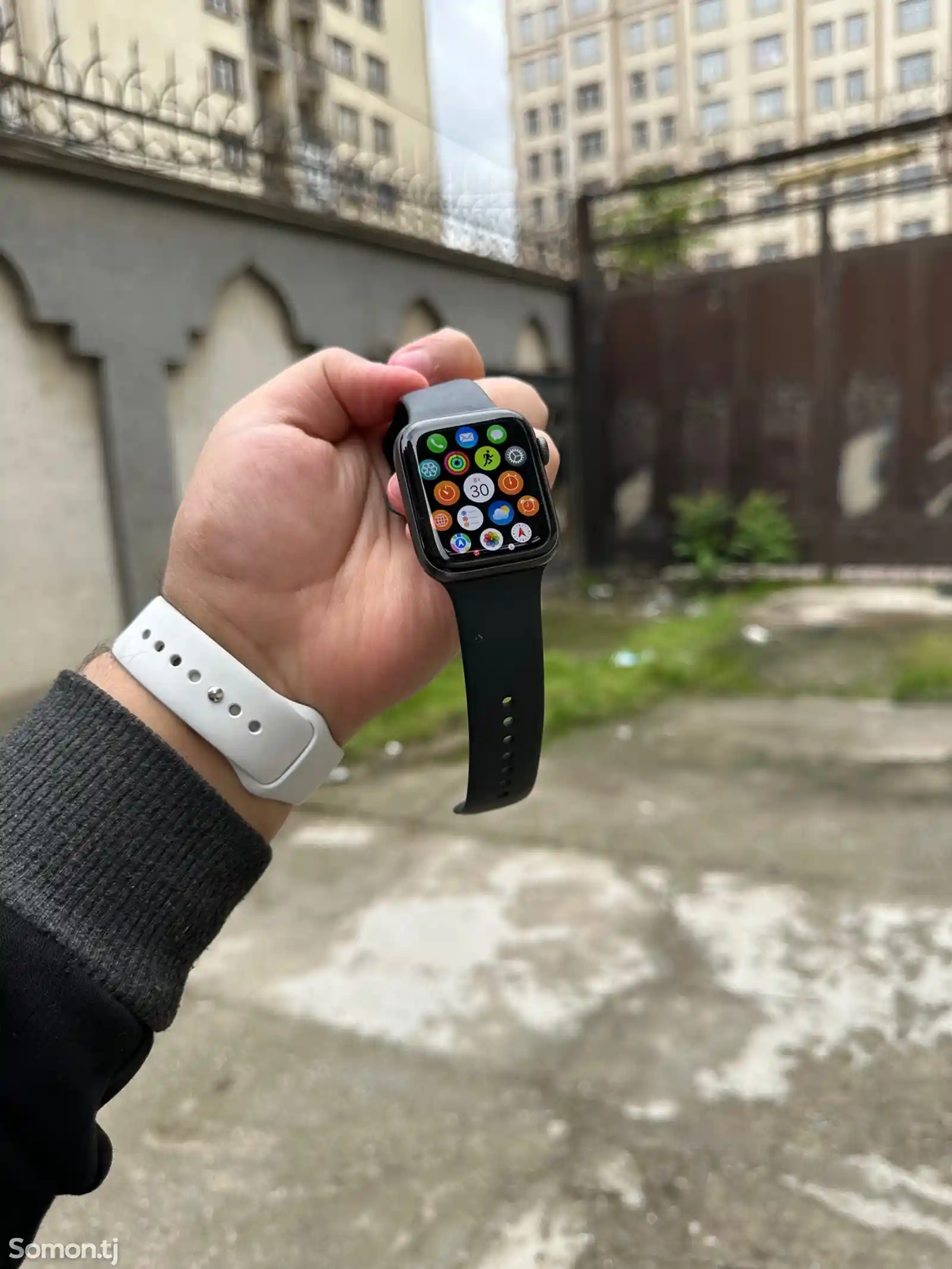 Смарт часы Apple Watch Series 5 44 MM-9