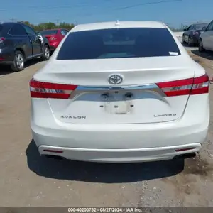 Toyota Avalon, 2015