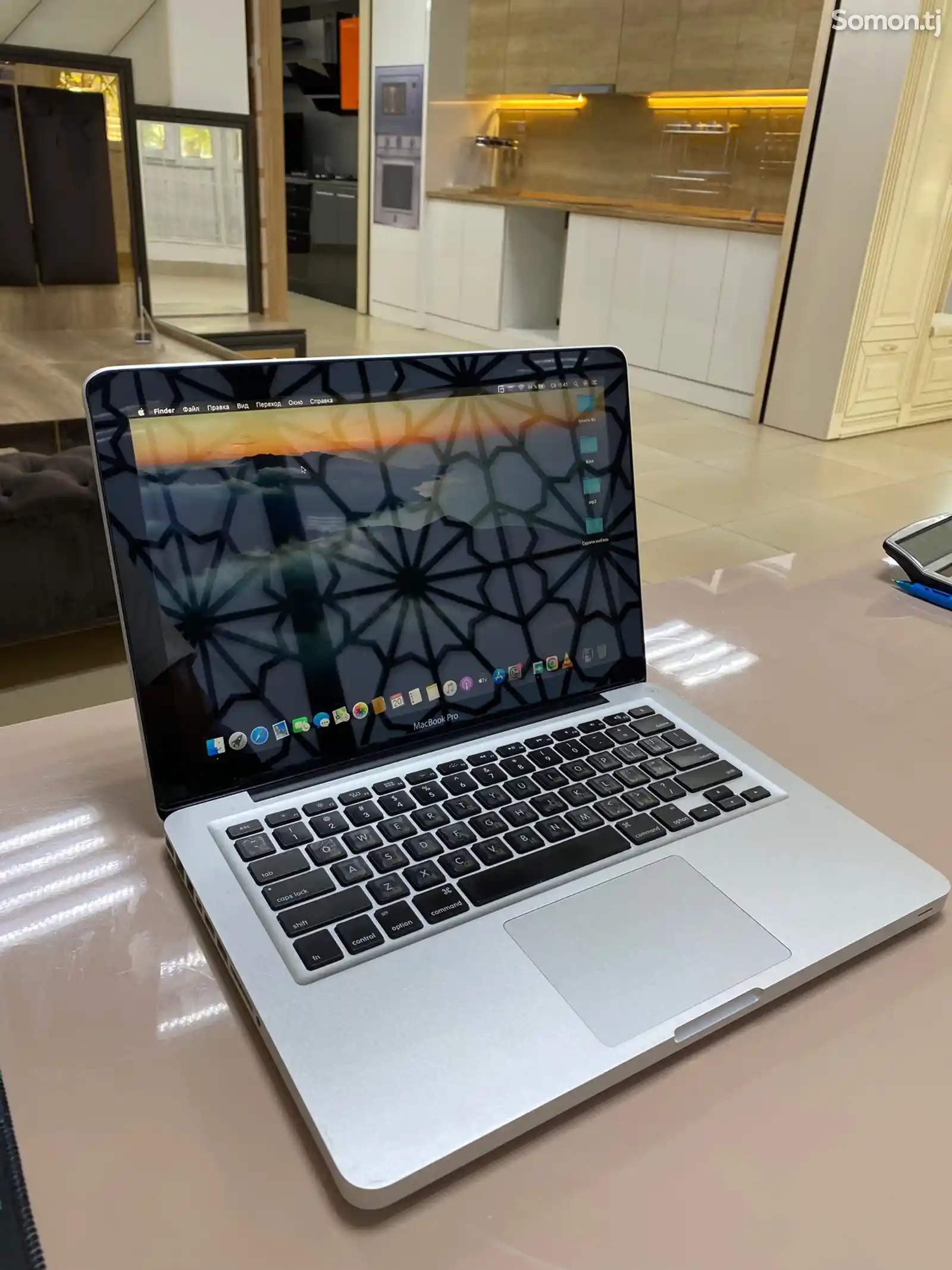 Ноутбук Apple MacBook Pro 2012-9