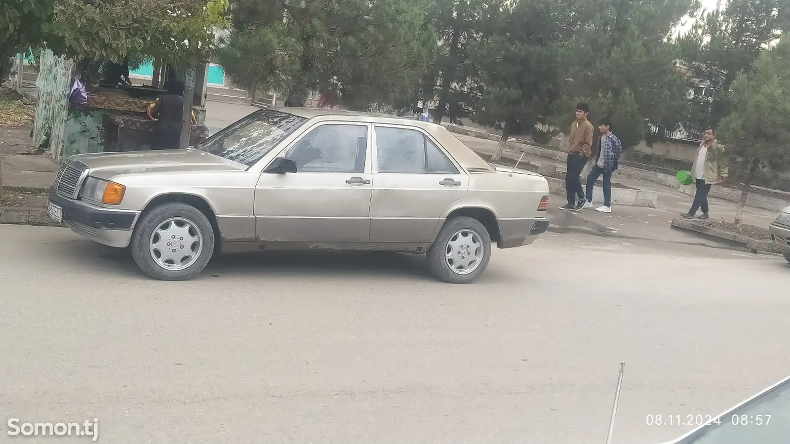 Mercedes-Benz W124, 1990-1