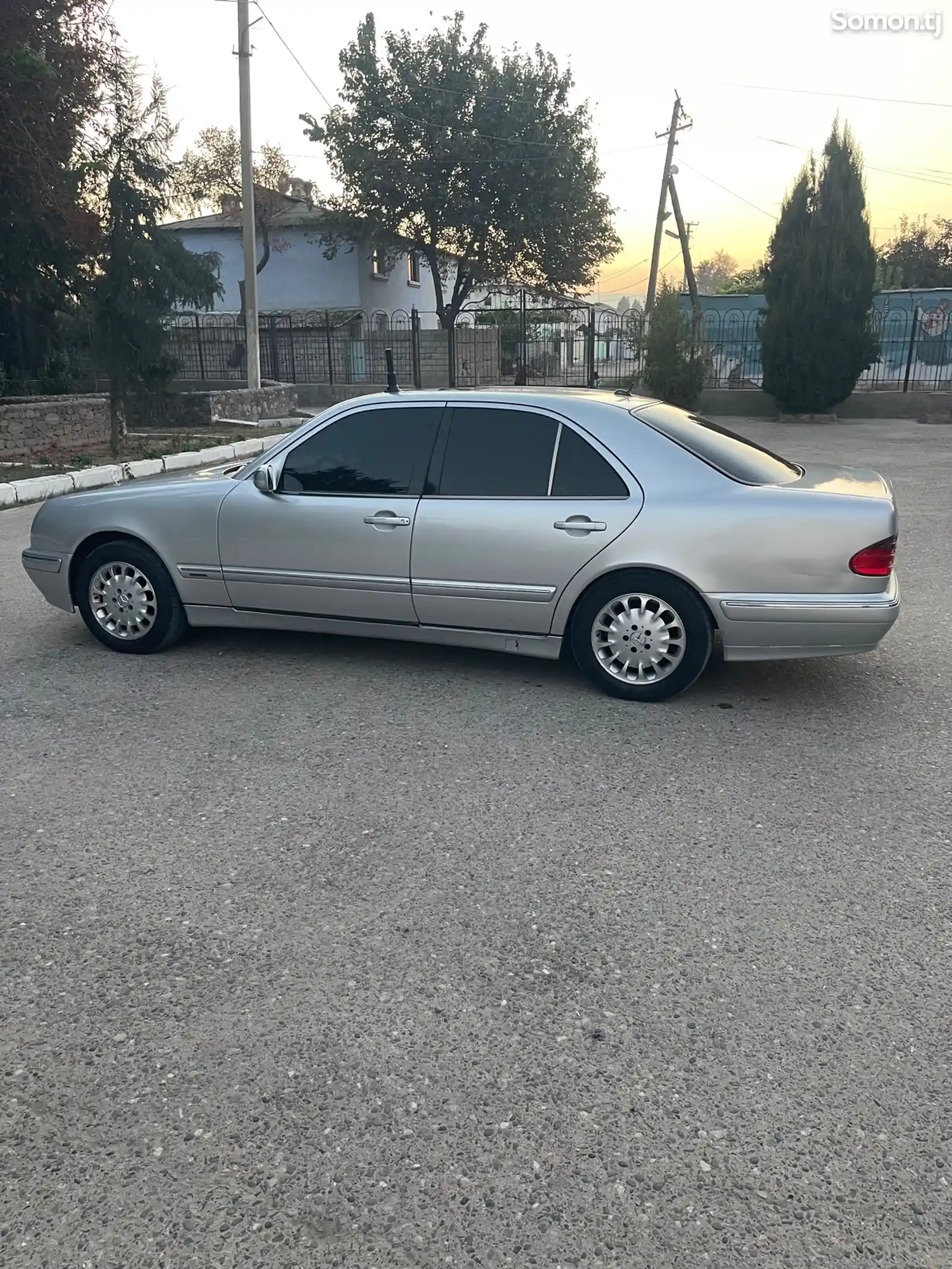 Mercedes-Benz E class, 2000-8