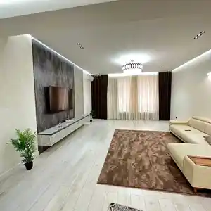 2-комн. квартира, 14 этаж, 121м², Исмоили Сомони