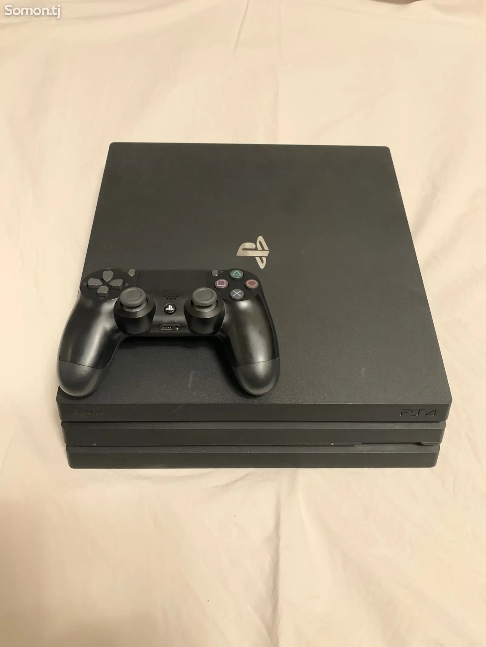 Игровая приставка Ps4 pro