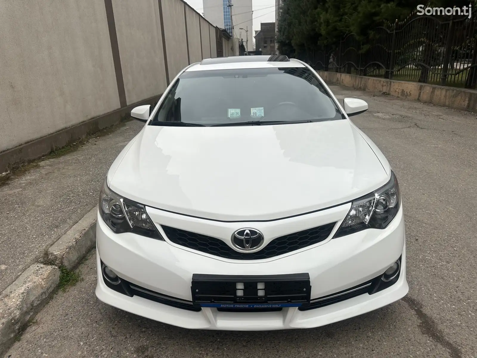 Toyota Camry, 2012-1