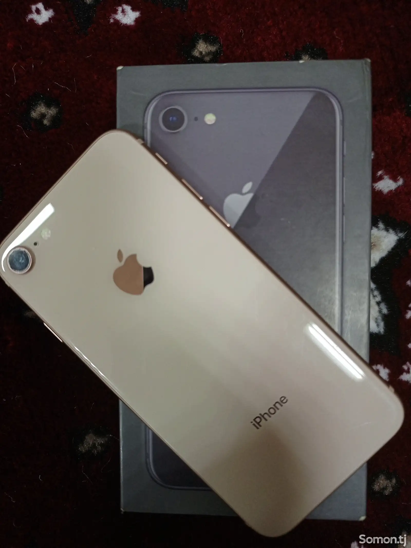 Apple iPhone 8, 64 gb, Gold-1