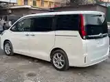 Toyota Noah, 2014-6