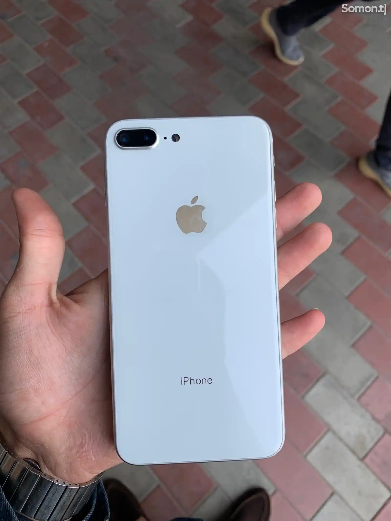 Apple iPhone 8 plus, 64 gb, Silver-1