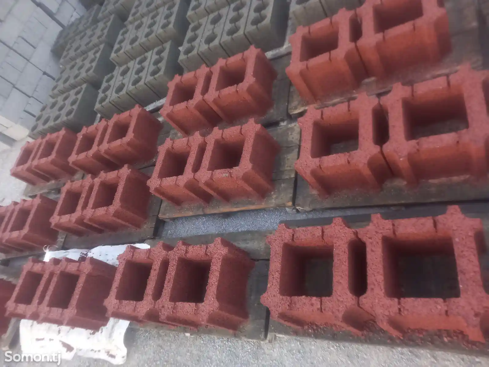 Цемент блок красная-1