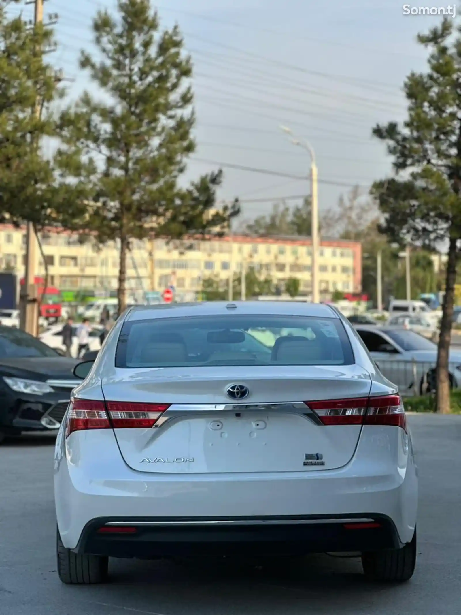 Toyota Avalon, 2015-10