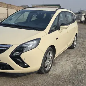 Opel Zafira, 2016