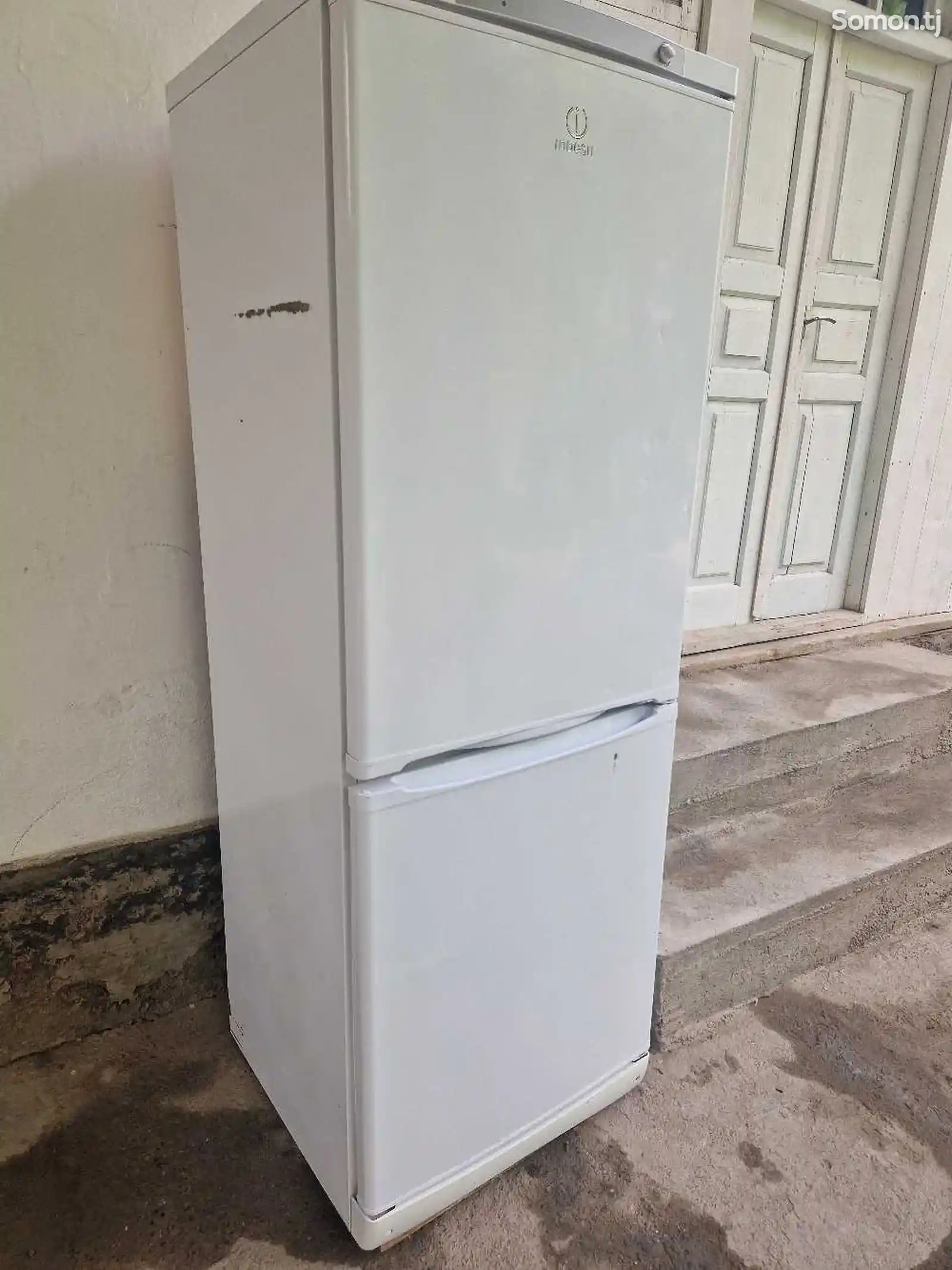 Холодильник Indesit 165x60-2