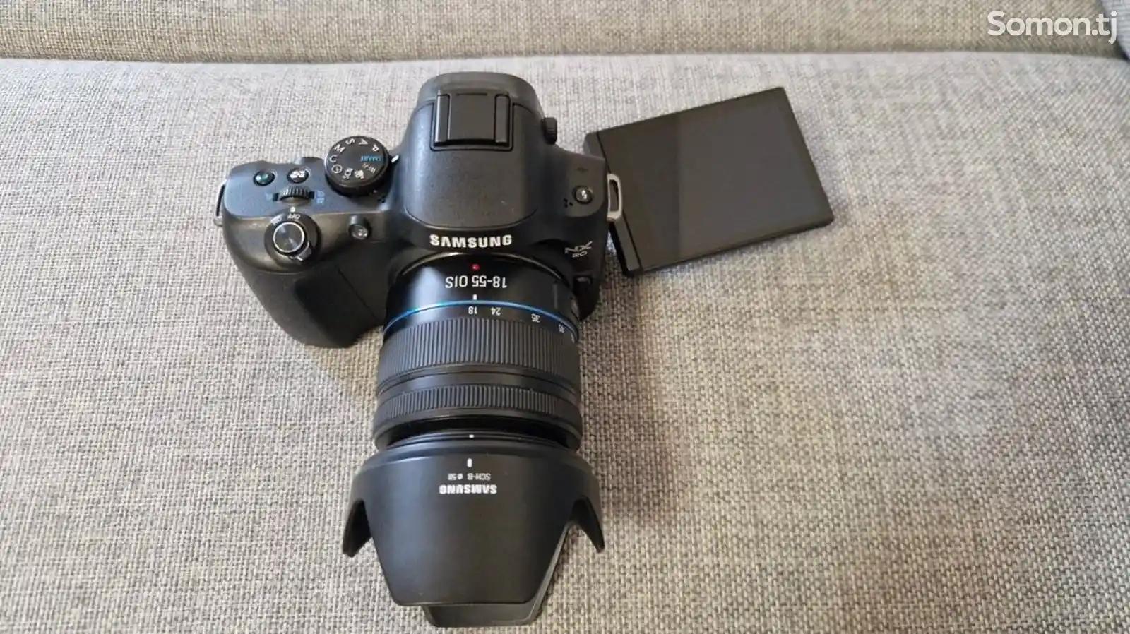 Видеокамера Samsung NX20-8