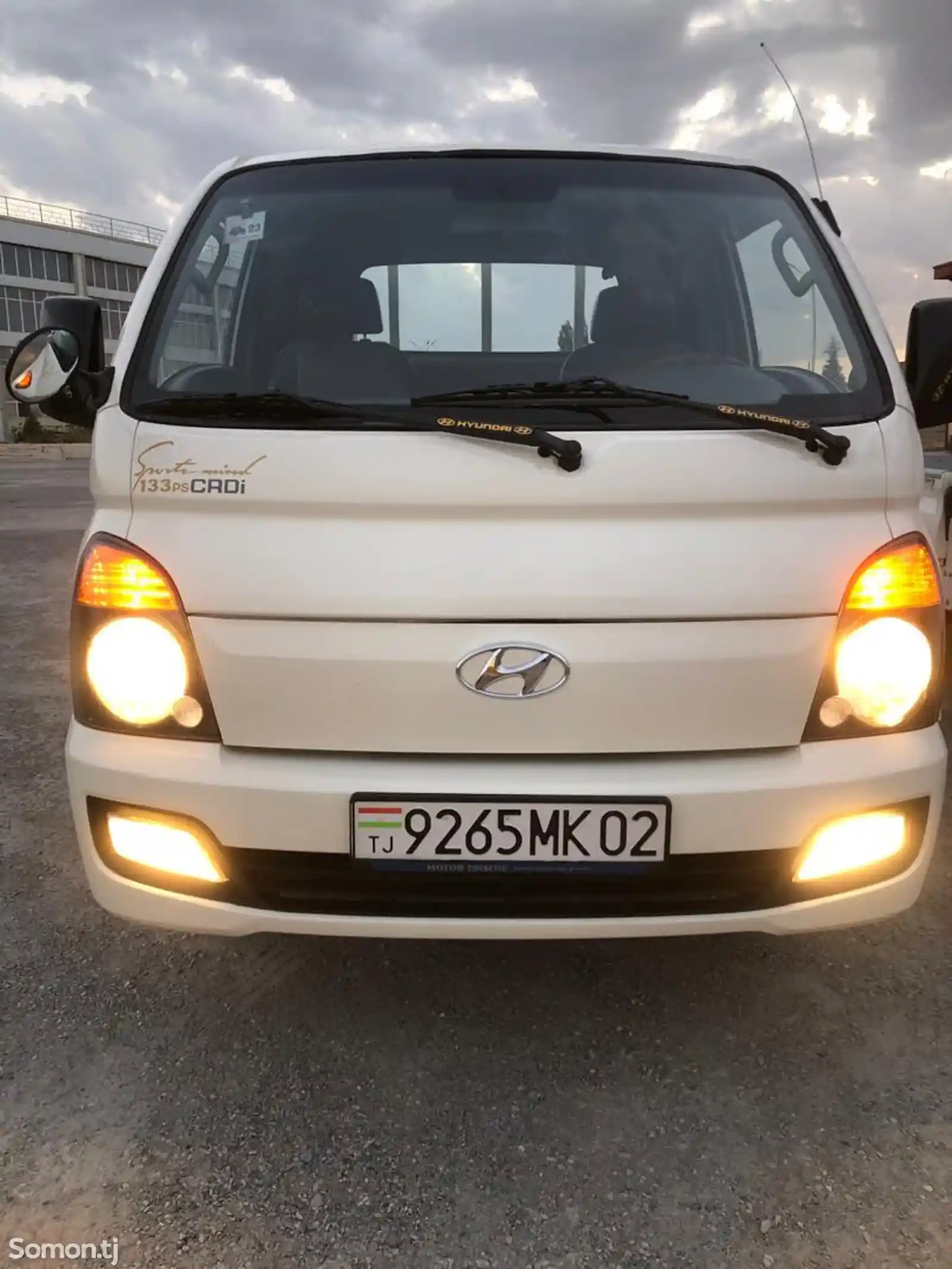 Бортовой автомобиль Hyundai Porter, 2012-1