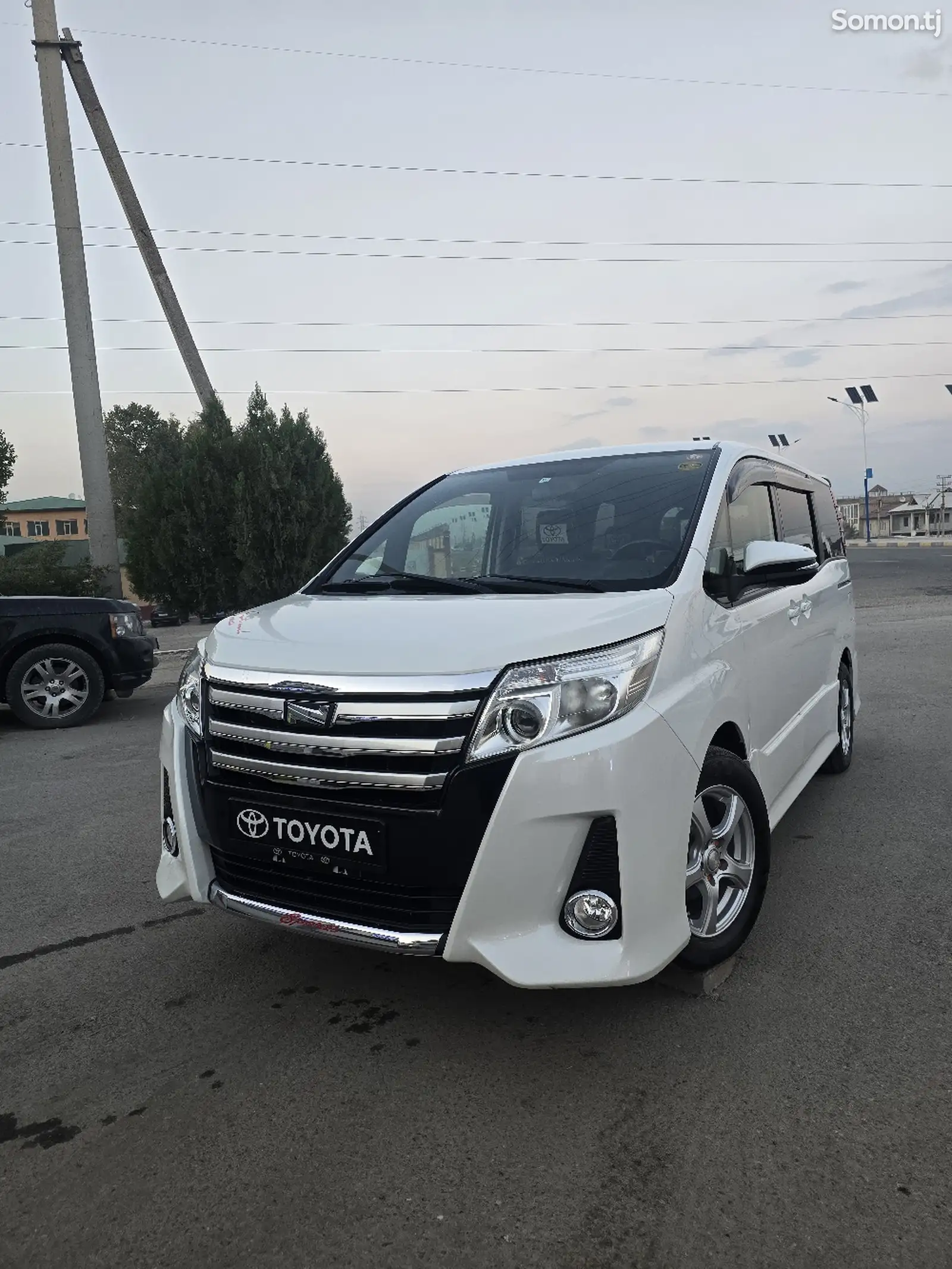 Toyota Voxy, 2014-1