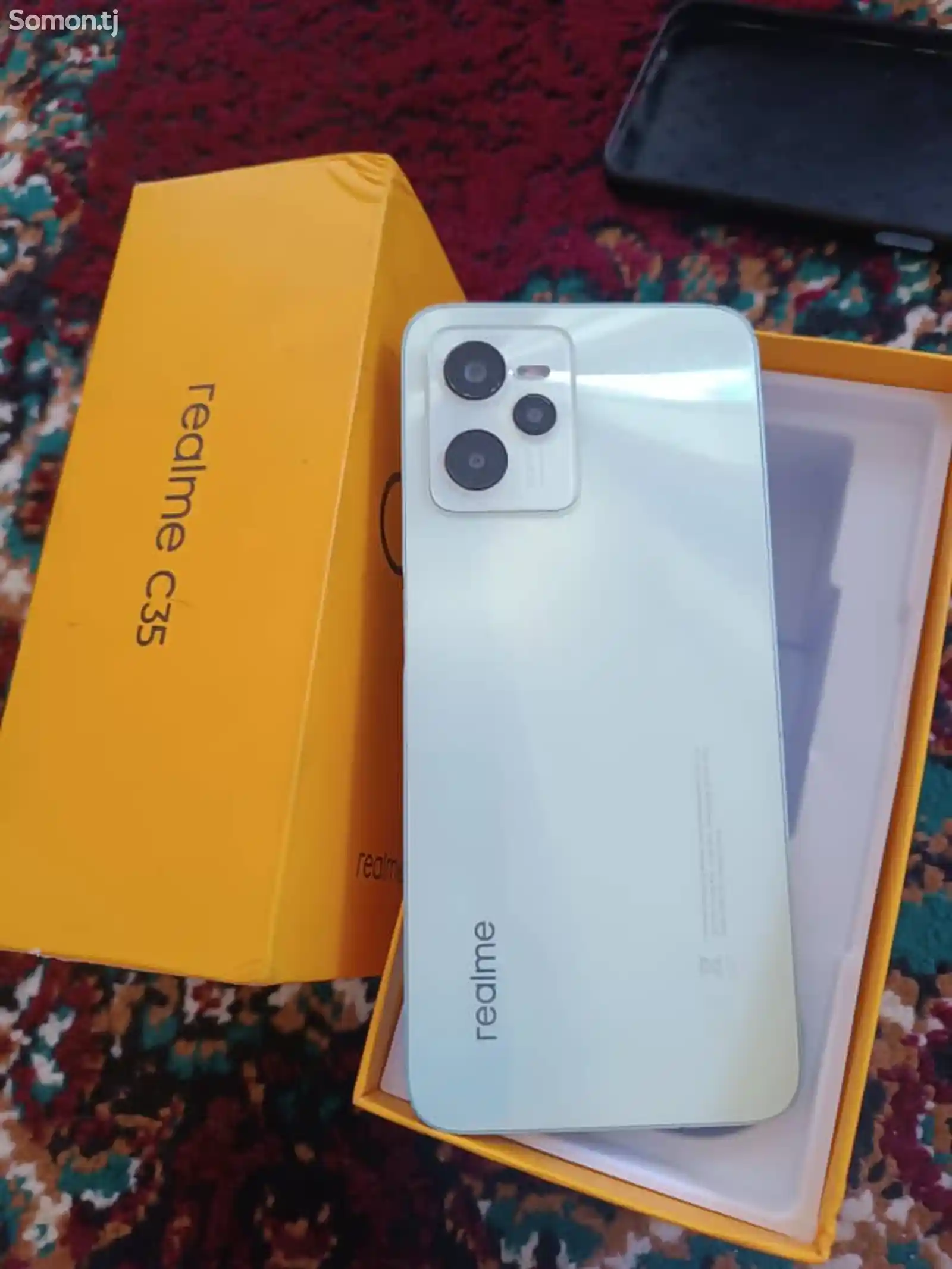 Realme C35-1