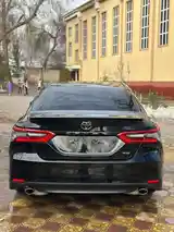 Toyota Camry, 2018-6