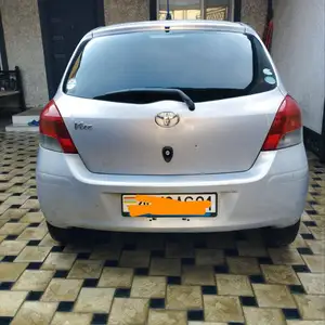 Toyota Vitz, 2010