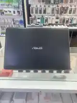 Ноутбук ASUS-3