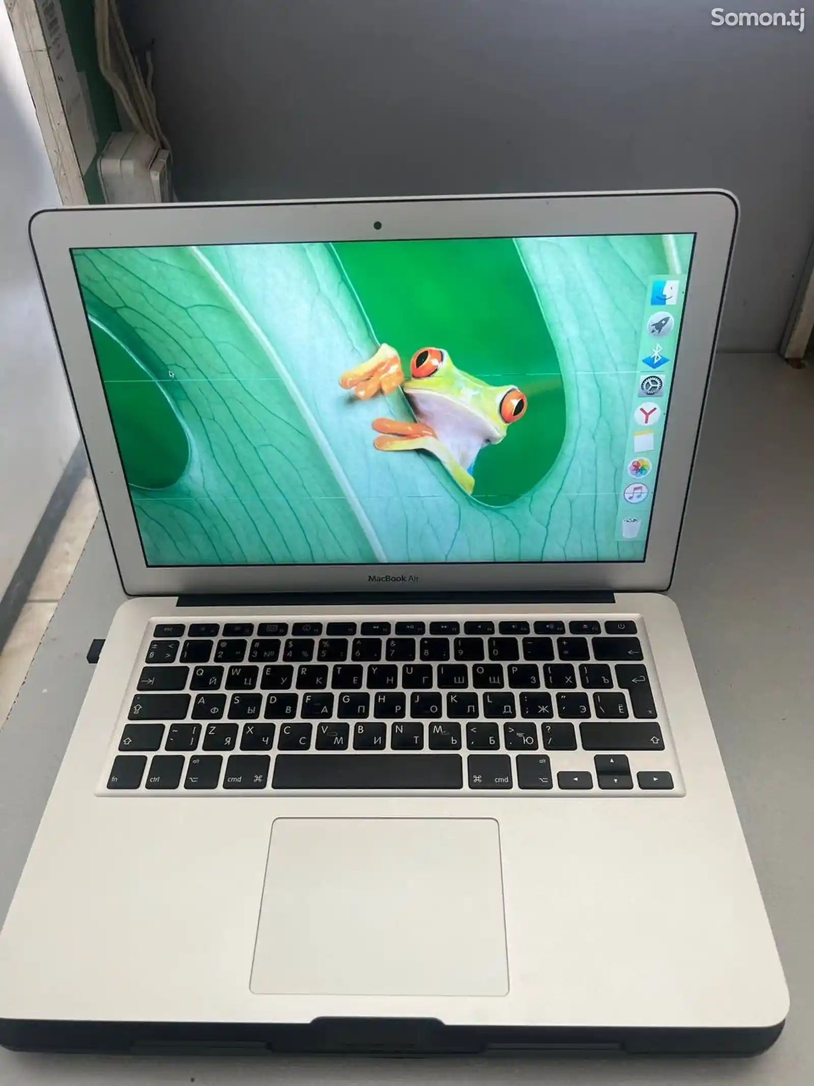 Ноутбук MacBook-2