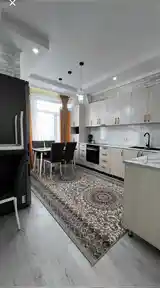 3-комн. квартира, 13 этаж, 67м², Пайкари голубой экран-10