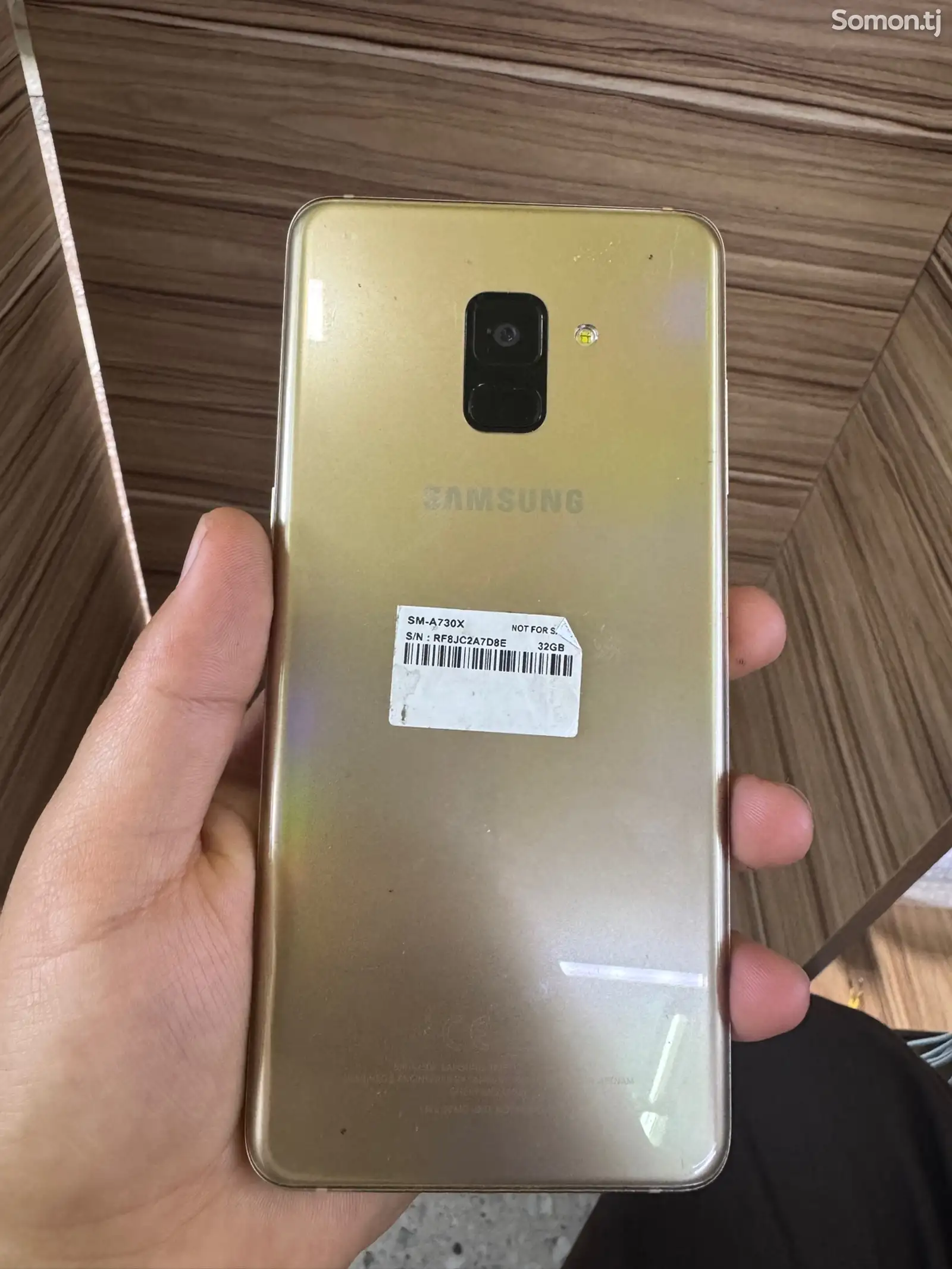 Samsung Galaxy A8+-1