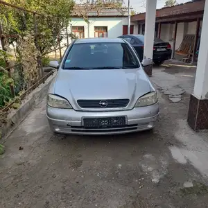 Opel Astra H, 2000