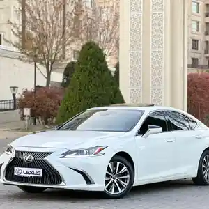 Lexus ES series, 2020