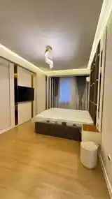 3-комн. квартира, 7 этаж, 107 м², Дом печати, Ситора-12