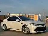 Toyota Camry, 2018-3