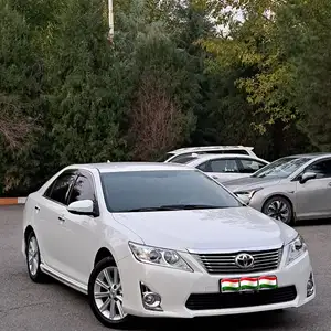 Toyota Camry, 2012