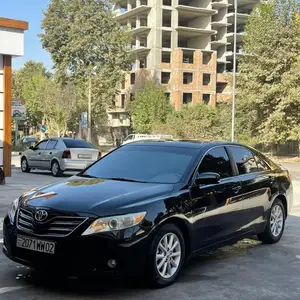 Toyota Camry, 2010