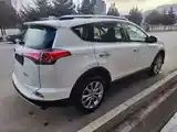 Toyota RAV 4, 2017-6