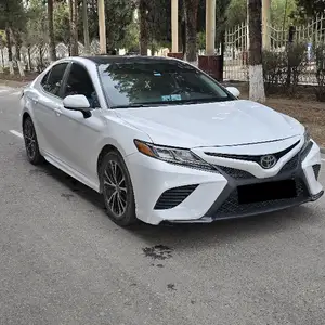 Toyota Camry, 2019